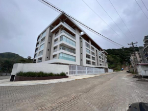 Ap. c/ piscina 400m praia